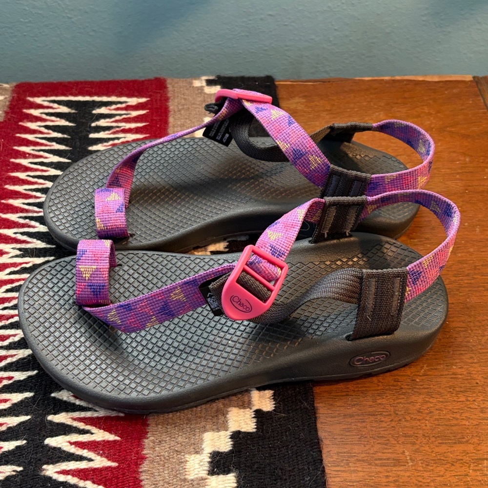 Chaco Bodhi Sandals Geometric Pink Purple - Women’s 6